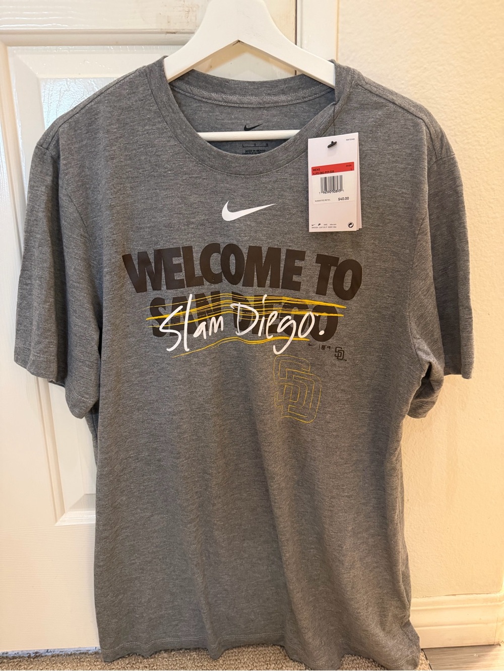 Nike Menโs Grey "Welcome to Slam Diego" Graphic TโShirt